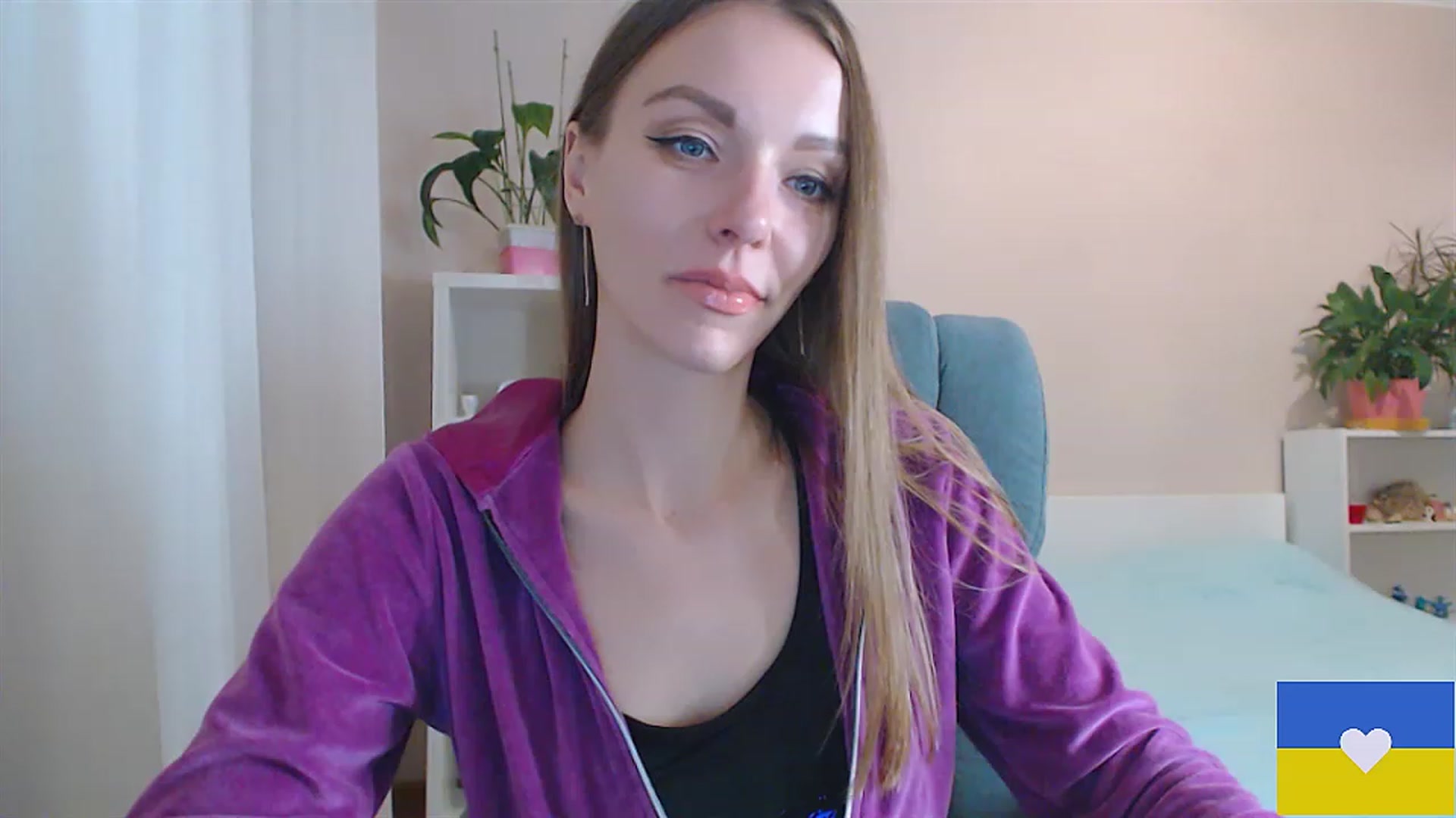 Gallery image thumbnail from Divine_Phenix's myfreecams stream on, 01/15/2023, 18:09 image 8 of 20