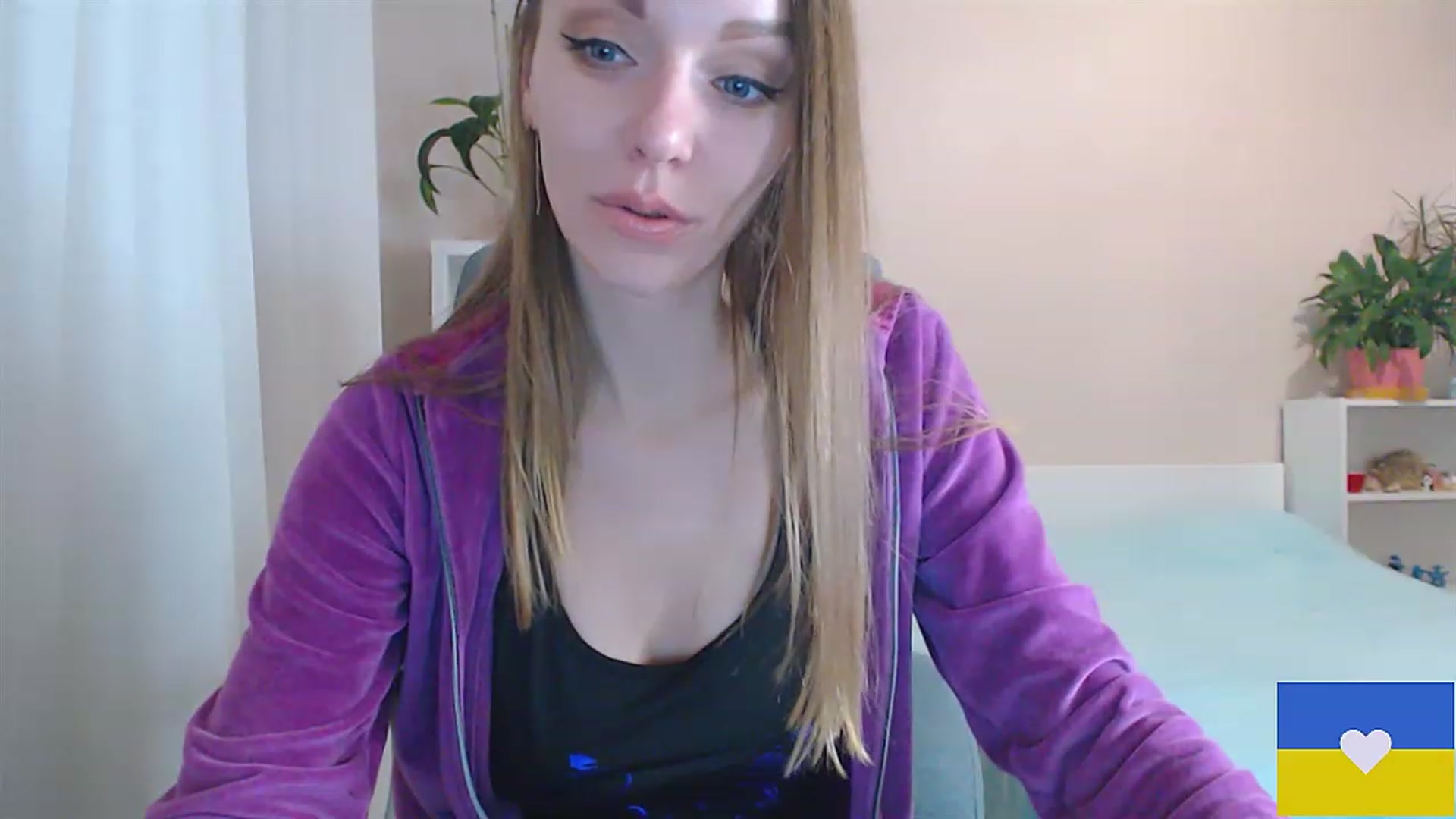 Gallery image thumbnail from Divine_Phenix's myfreecams stream on, 01/15/2023, 19:07 image 19 of 20