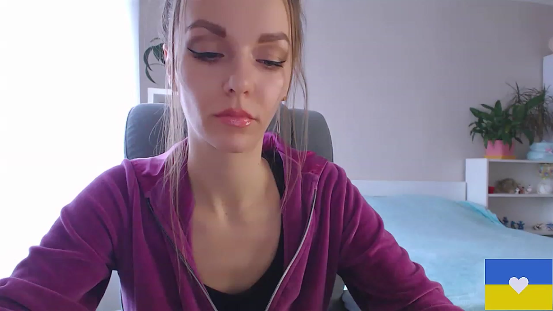 Gallery image thumbnail from Divine_Phenix's myfreecams stream on, 02/01/2023, 12:28 image 17 of 20