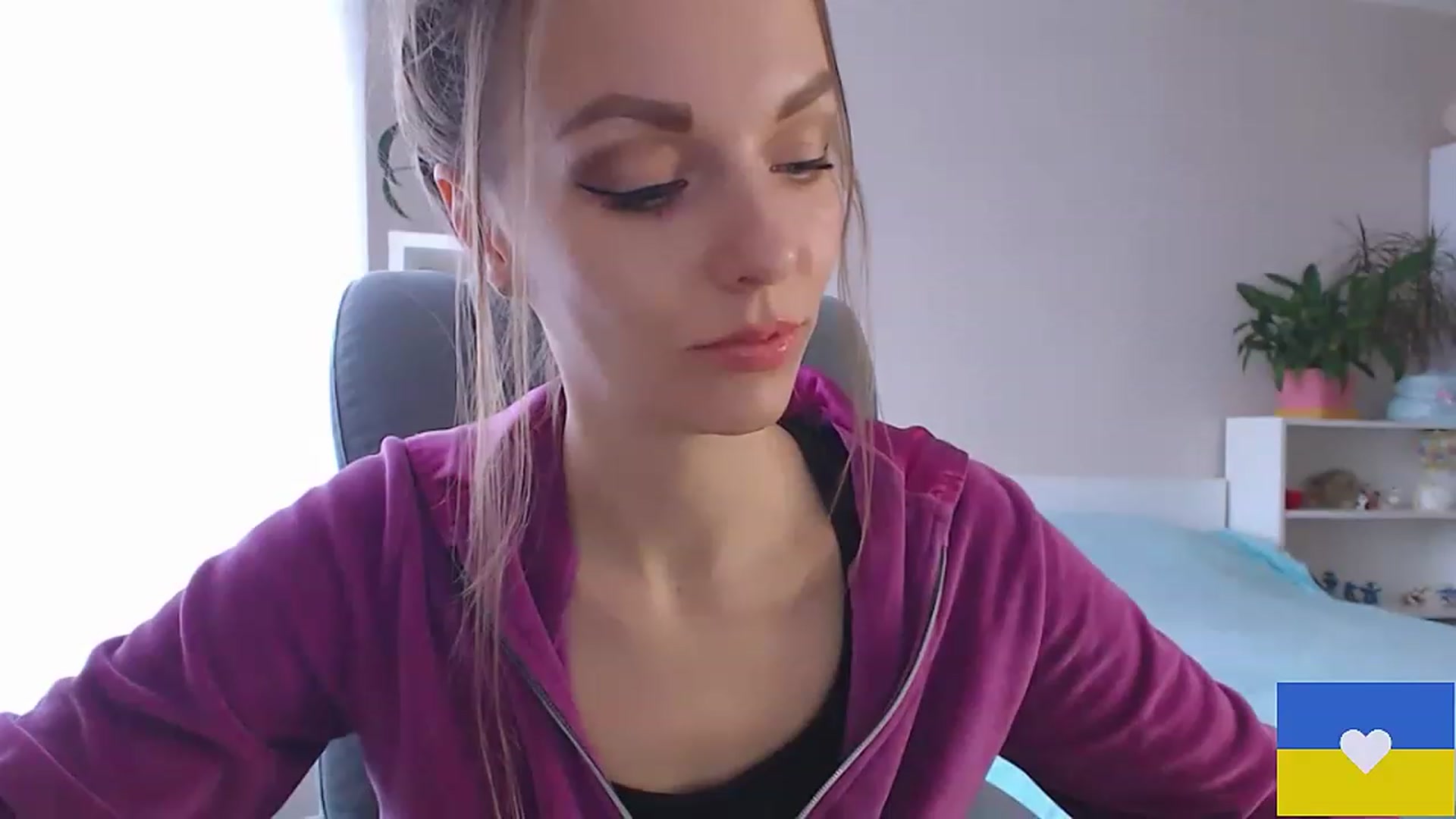 Gallery image thumbnail from Divine_Phenix's myfreecams stream on, 02/01/2023, 12:28 image 19 of 20