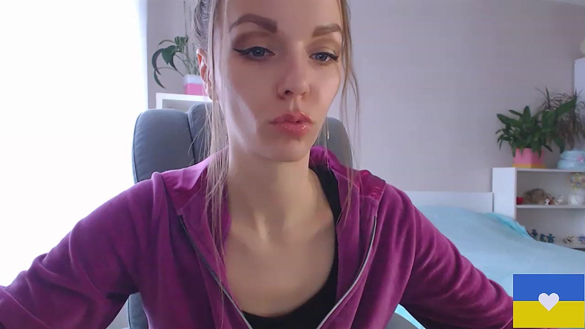 Gallery image thumbnail from Divine_Phenix's myfreecams stream on, 02/01/2023, 12:28 image 18 of 20
