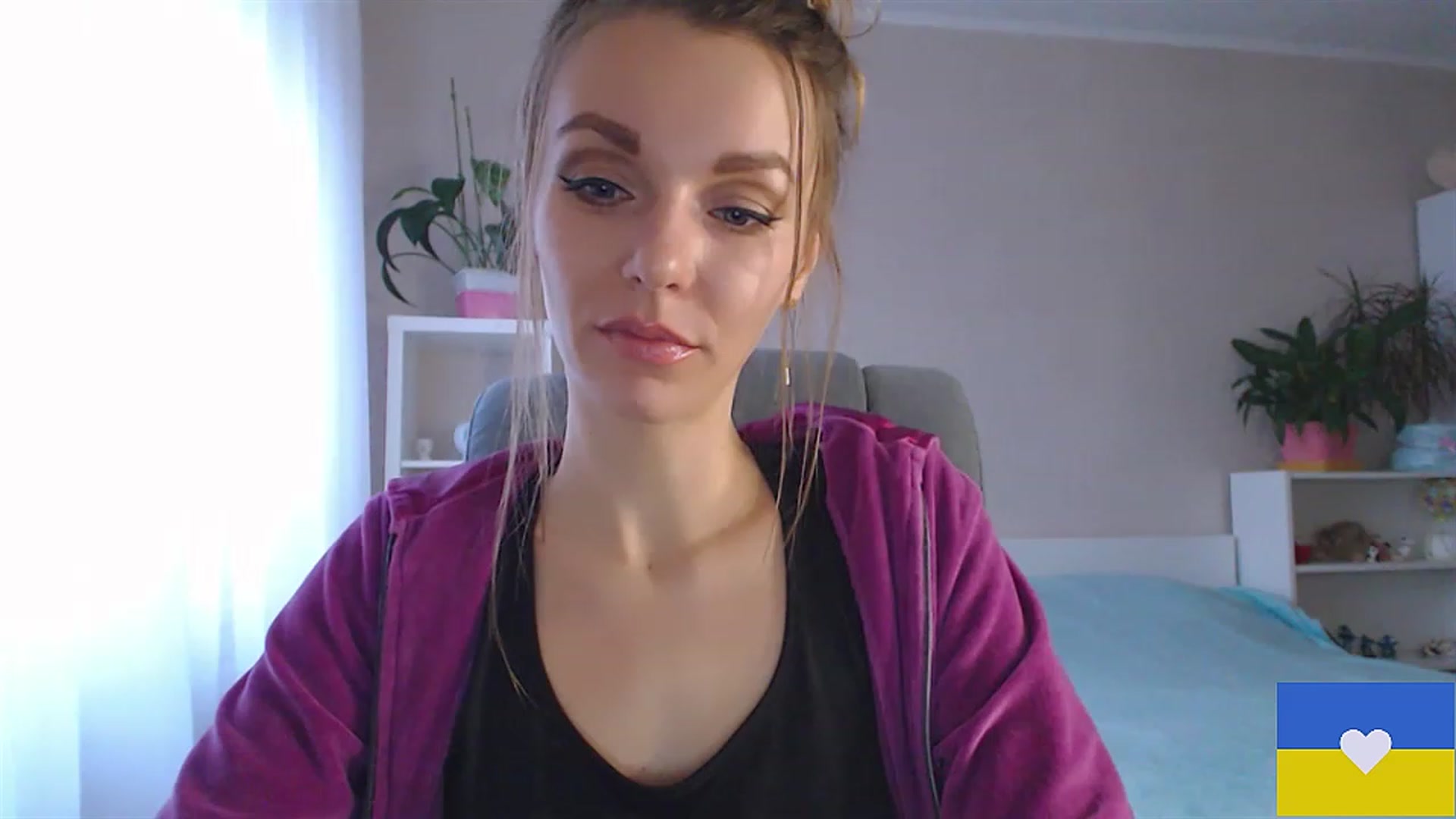 Gallery image thumbnail from Divine_Phenix's myfreecams stream on, 02/01/2023, 14:08 image 13 of 20