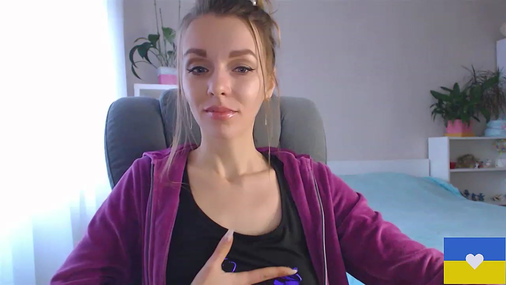 Gallery image thumbnail from Divine_Phenix's myfreecams stream on, 02/01/2023, 14:08 image 10 of 20