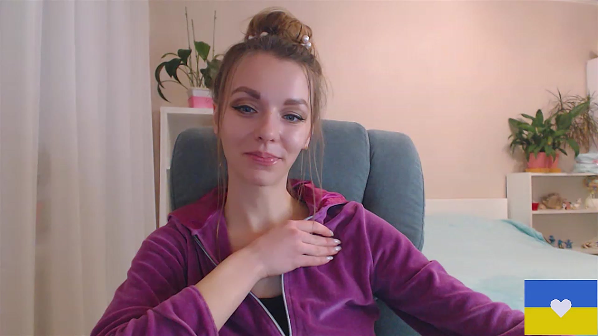 Gallery image thumbnail from Divine_Phenix's myfreecams stream on, 02/01/2023, 14:59 image 4 of 20