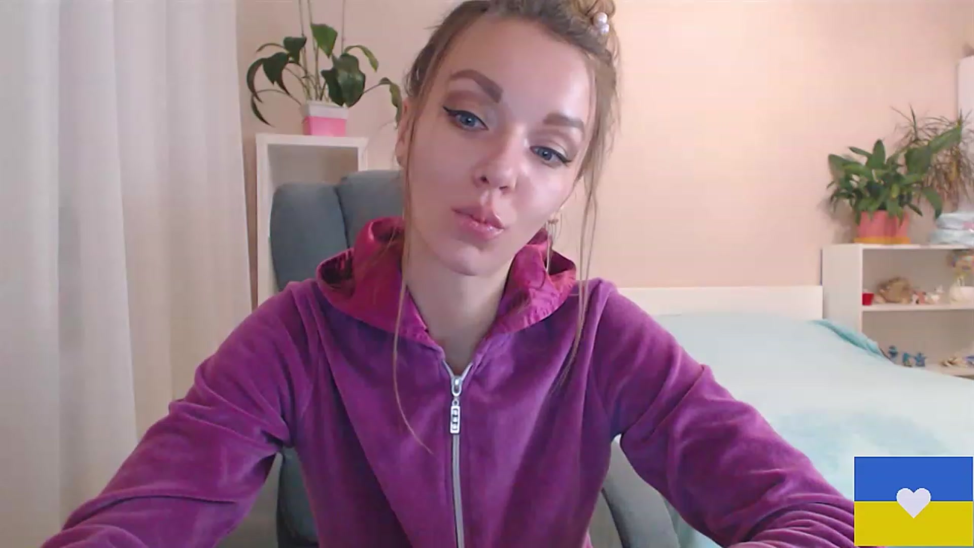 Gallery image thumbnail from Divine_Phenix's myfreecams stream on, 02/01/2023, 14:59 image 13 of 20
