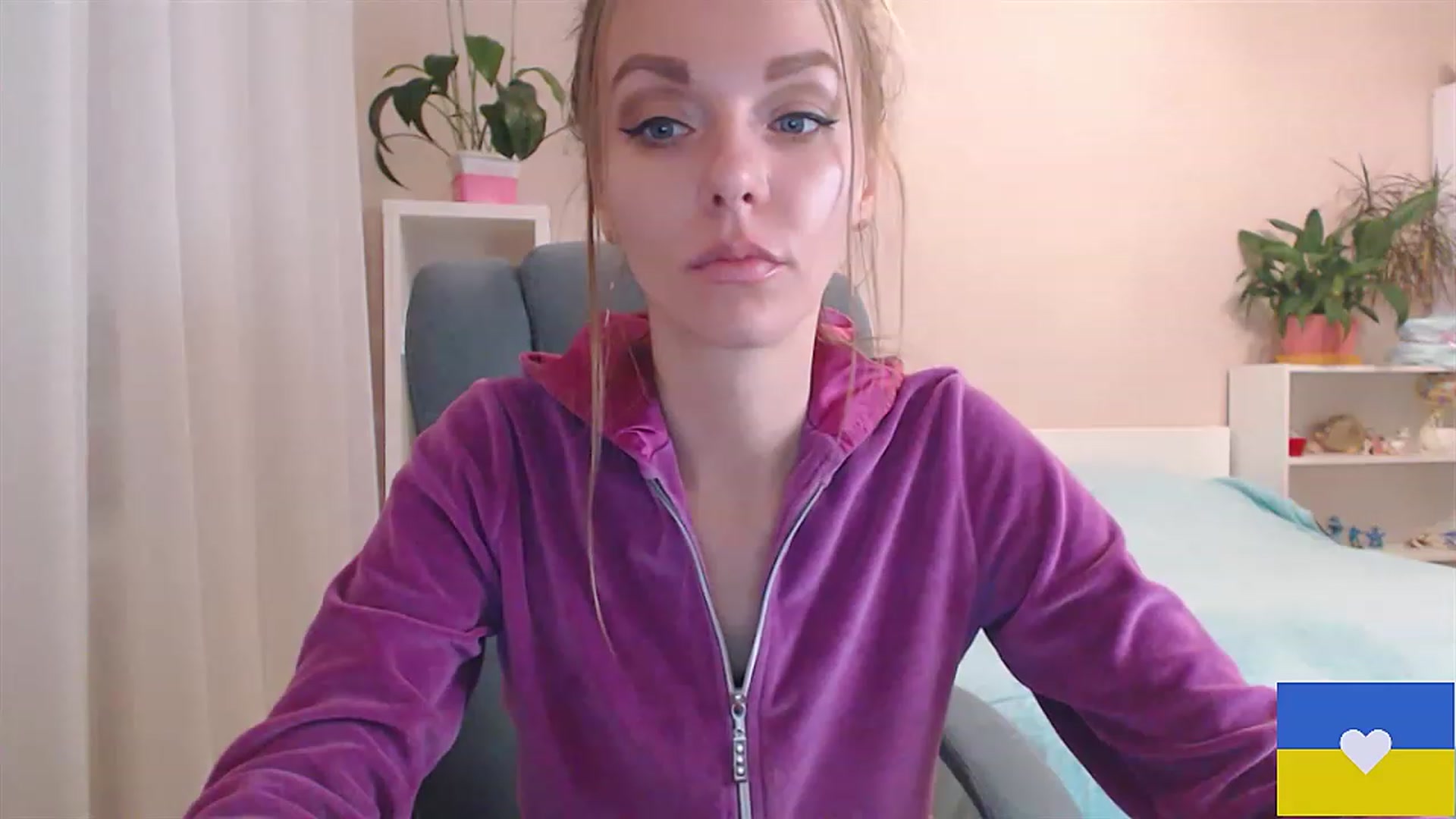 Gallery image thumbnail from Divine_Phenix's myfreecams stream on, 02/01/2023, 14:59 image 14 of 20