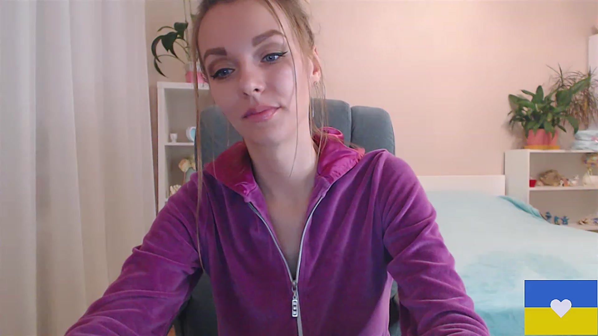 Gallery image thumbnail from Divine_Phenix's myfreecams stream on, 02/01/2023, 14:59 image 15 of 20