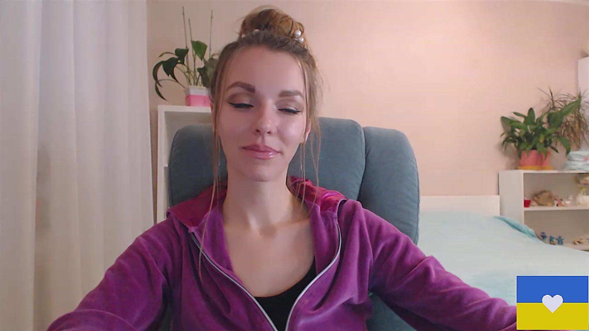 Gallery image thumbnail from Divine_Phenix's myfreecams stream on, 02/01/2023, 14:59 image 1 of 20