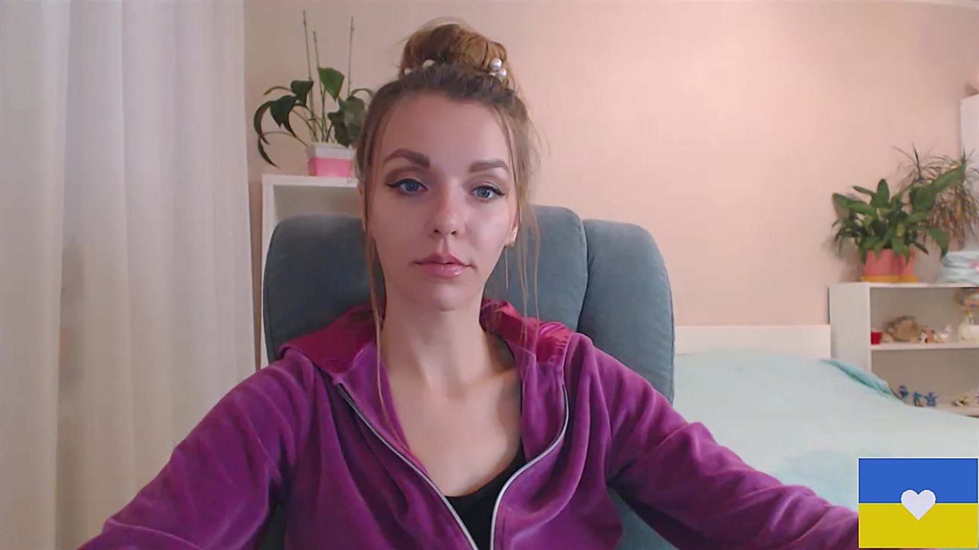 Gallery image thumbnail from Divine_Phenix's myfreecams stream on, 02/01/2023, 14:59 image 7 of 20