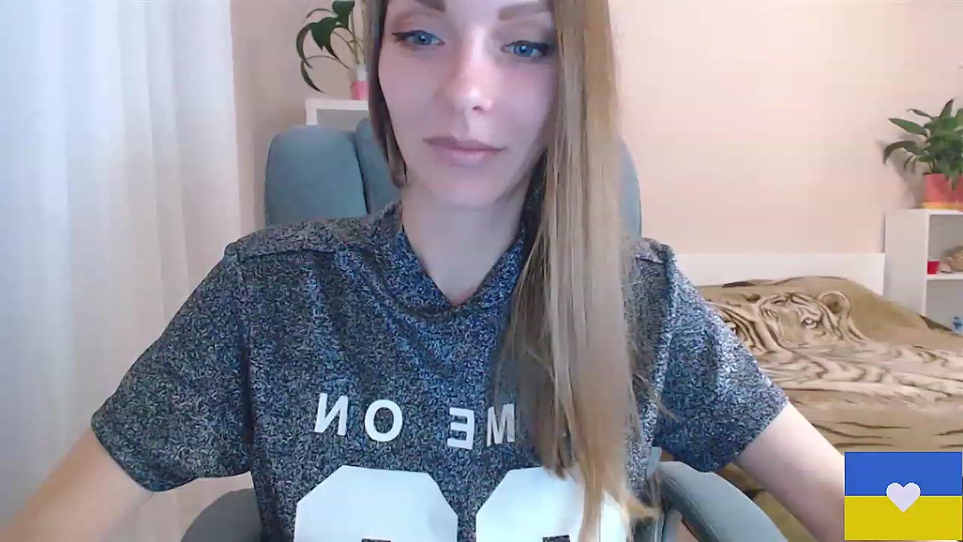 Gallery image thumbnail from Divine_Phenix's myfreecams stream on, 02/05/2023, 15:18 image 16 of 20