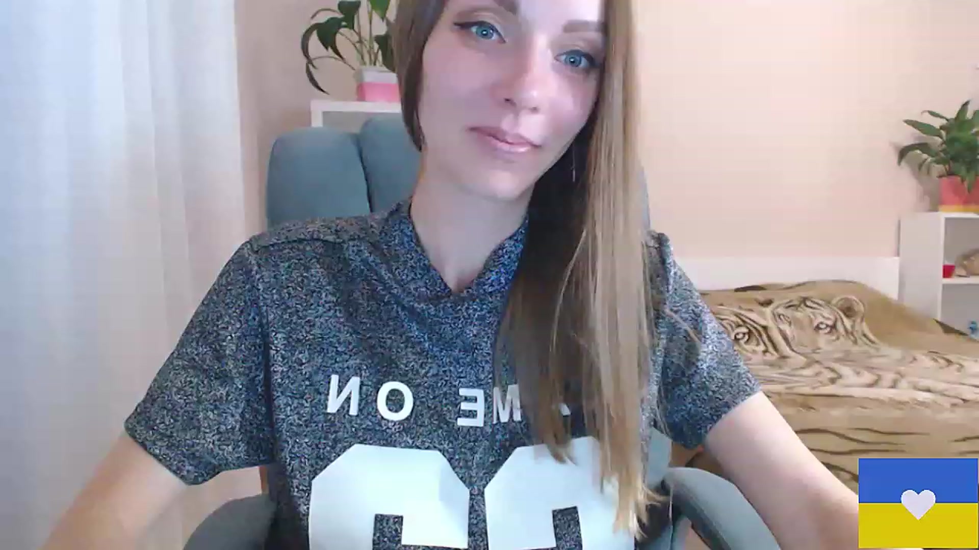 Gallery image thumbnail from Divine_Phenix's myfreecams stream on, 02/05/2023, 15:18 image 15 of 20