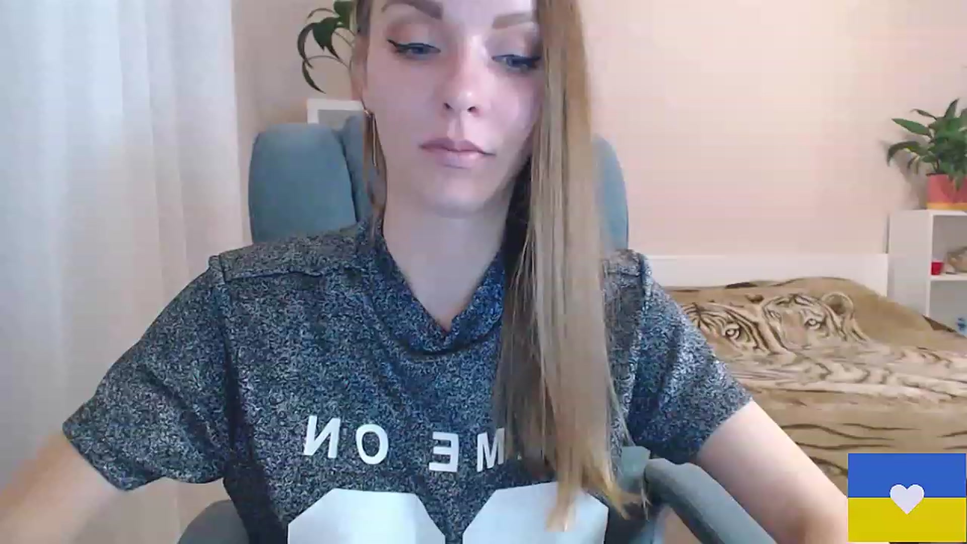 Gallery image thumbnail from Divine_Phenix's myfreecams stream on, 02/05/2023, 15:18 image 18 of 20