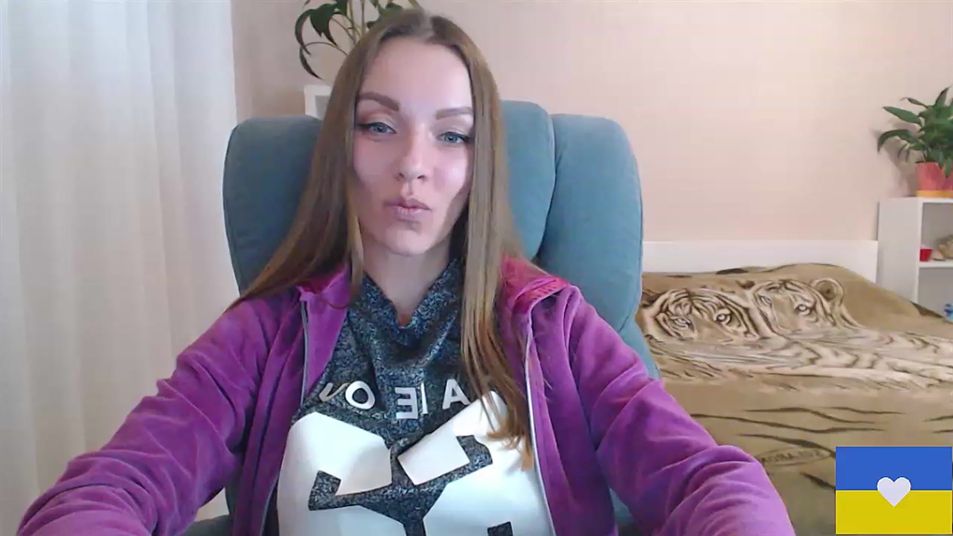 Gallery image thumbnail from Divine_Phenix's myfreecams stream on, 02/05/2023, 16:30 image 17 of 20