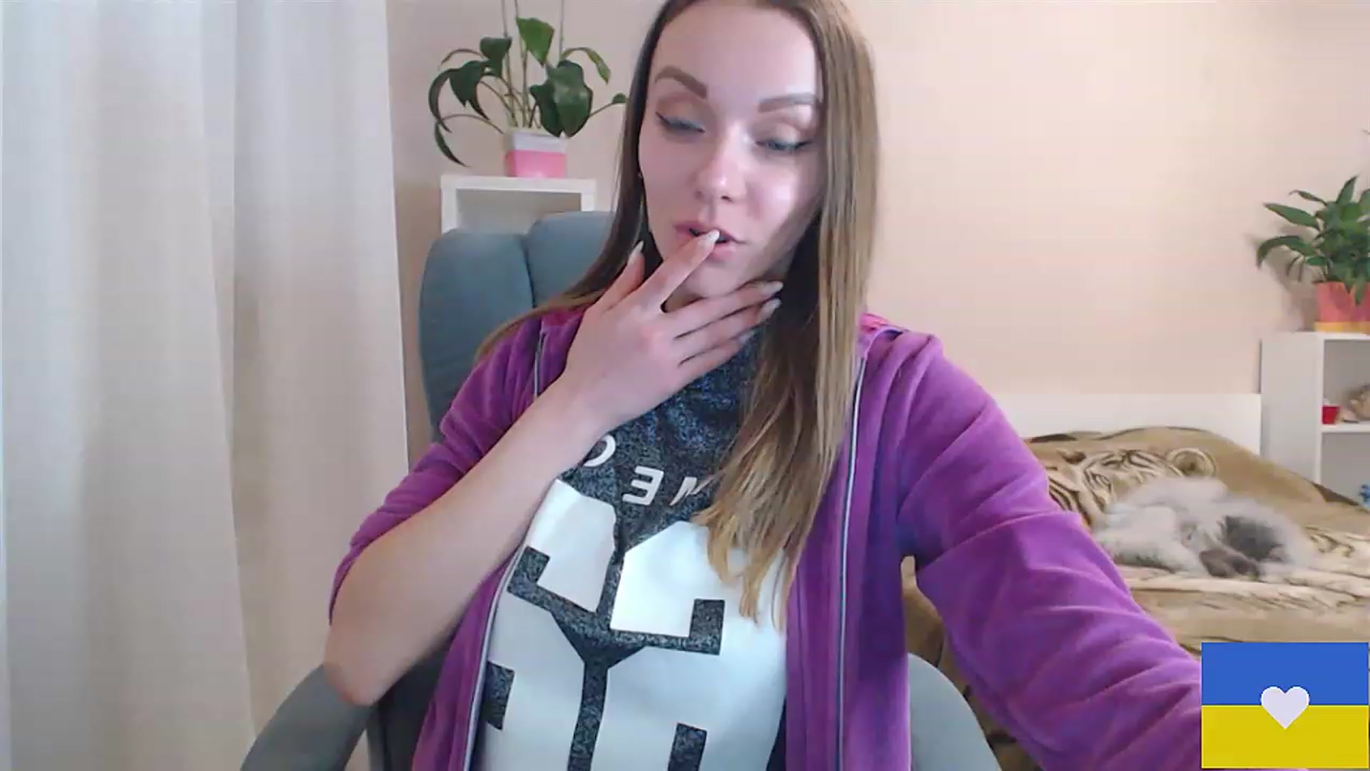 Gallery image thumbnail from Divine_Phenix's myfreecams stream on, 02/05/2023, 19:57 image 6 of 20