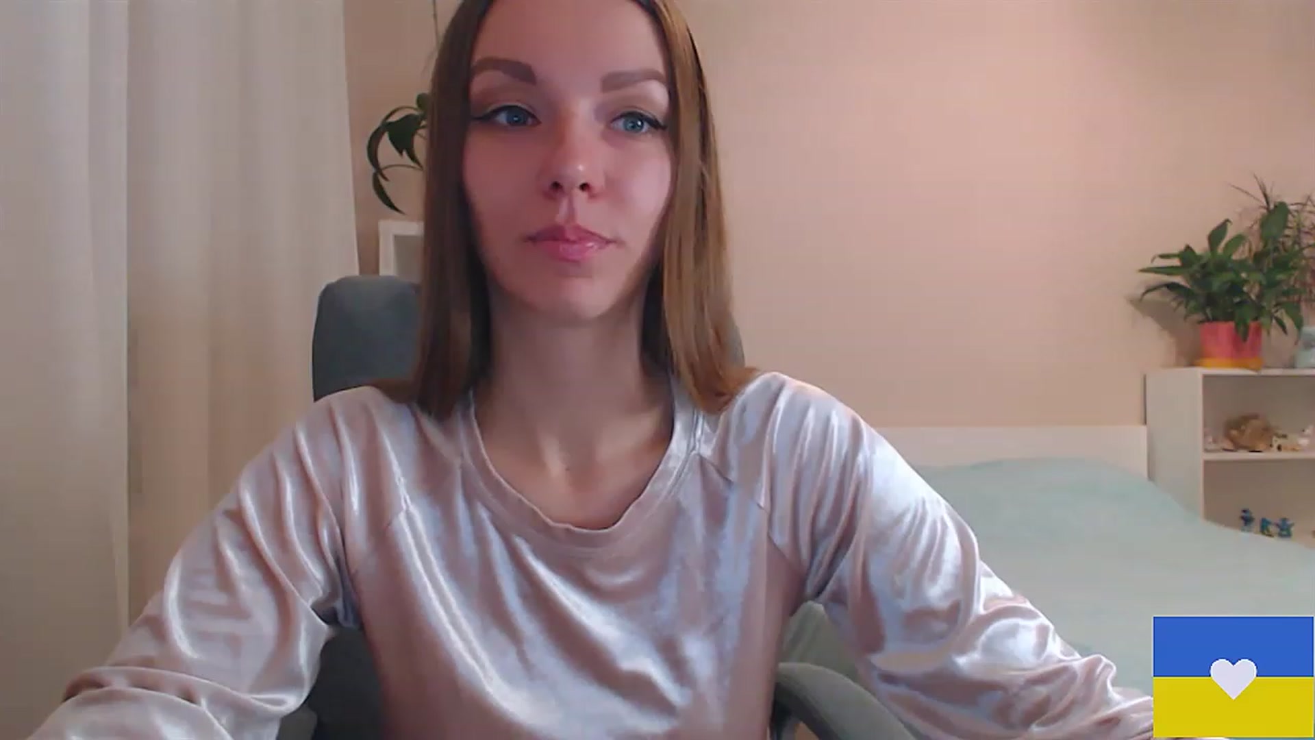Gallery image thumbnail from Divine_Phenix's myfreecams stream on, 02/11/2023, 20:50 image 1 of 20