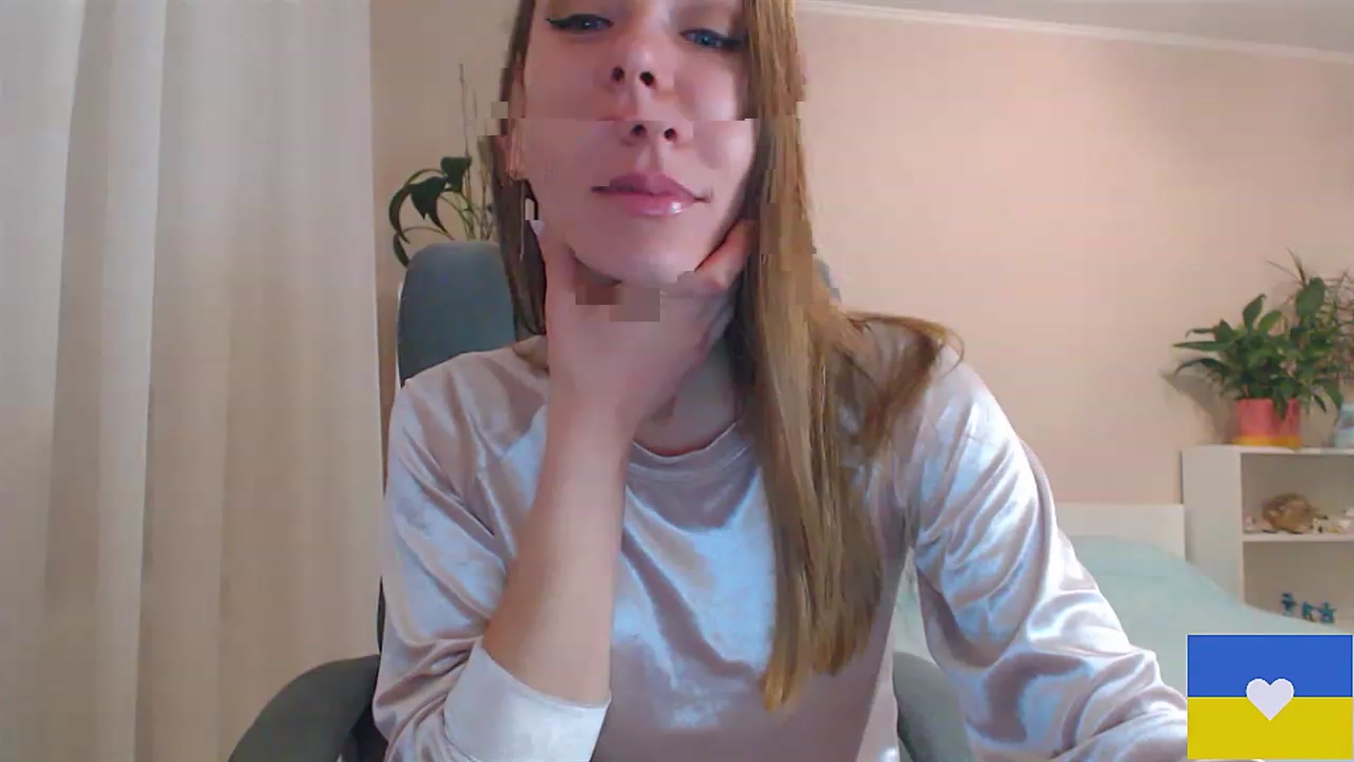 Gallery image thumbnail from Divine_Phenix's myfreecams stream on, 02/11/2023, 20:50 image 18 of 20