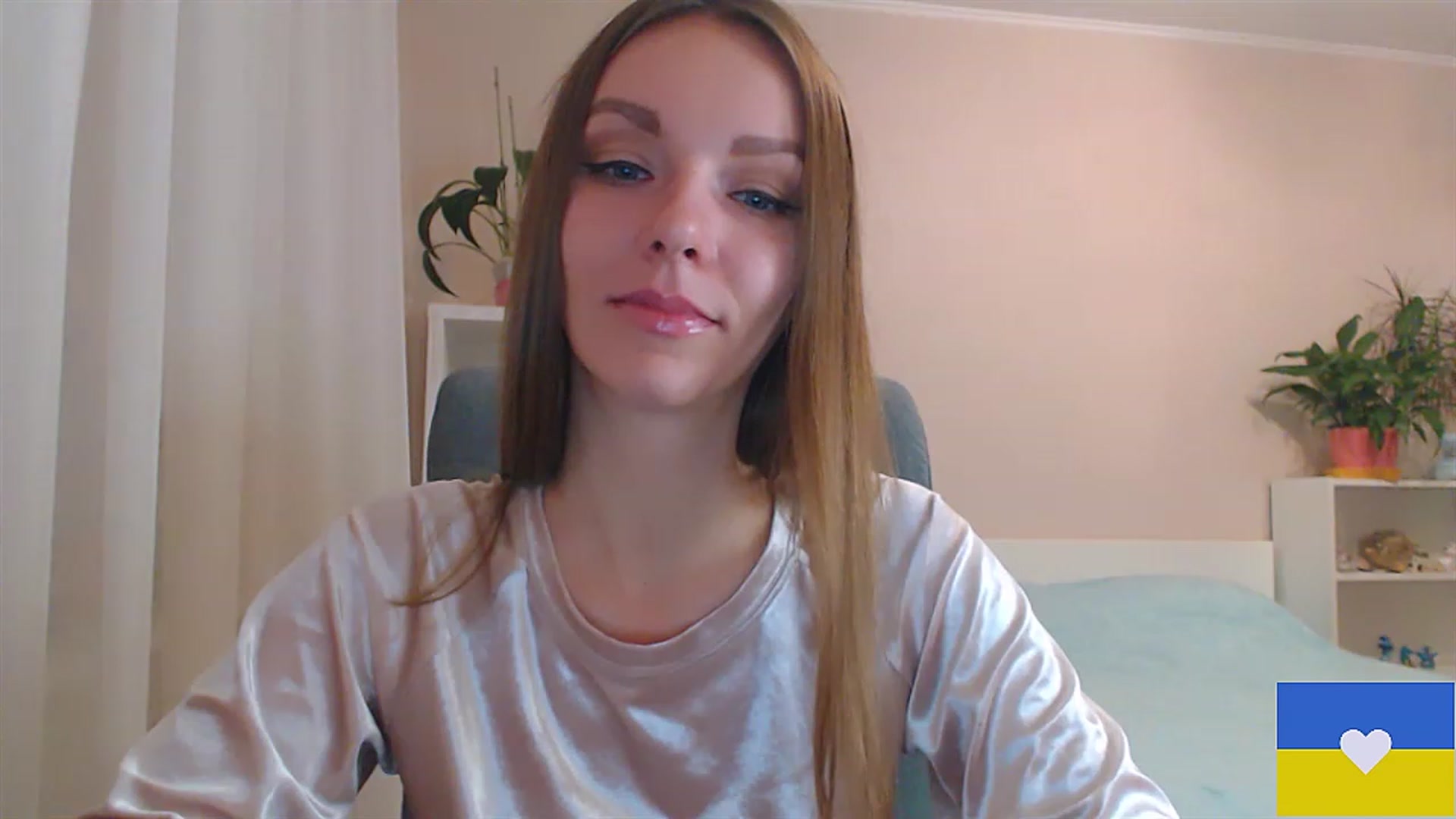 Gallery image thumbnail from Divine_Phenix's myfreecams stream on, 02/11/2023, 20:50 image 15 of 20