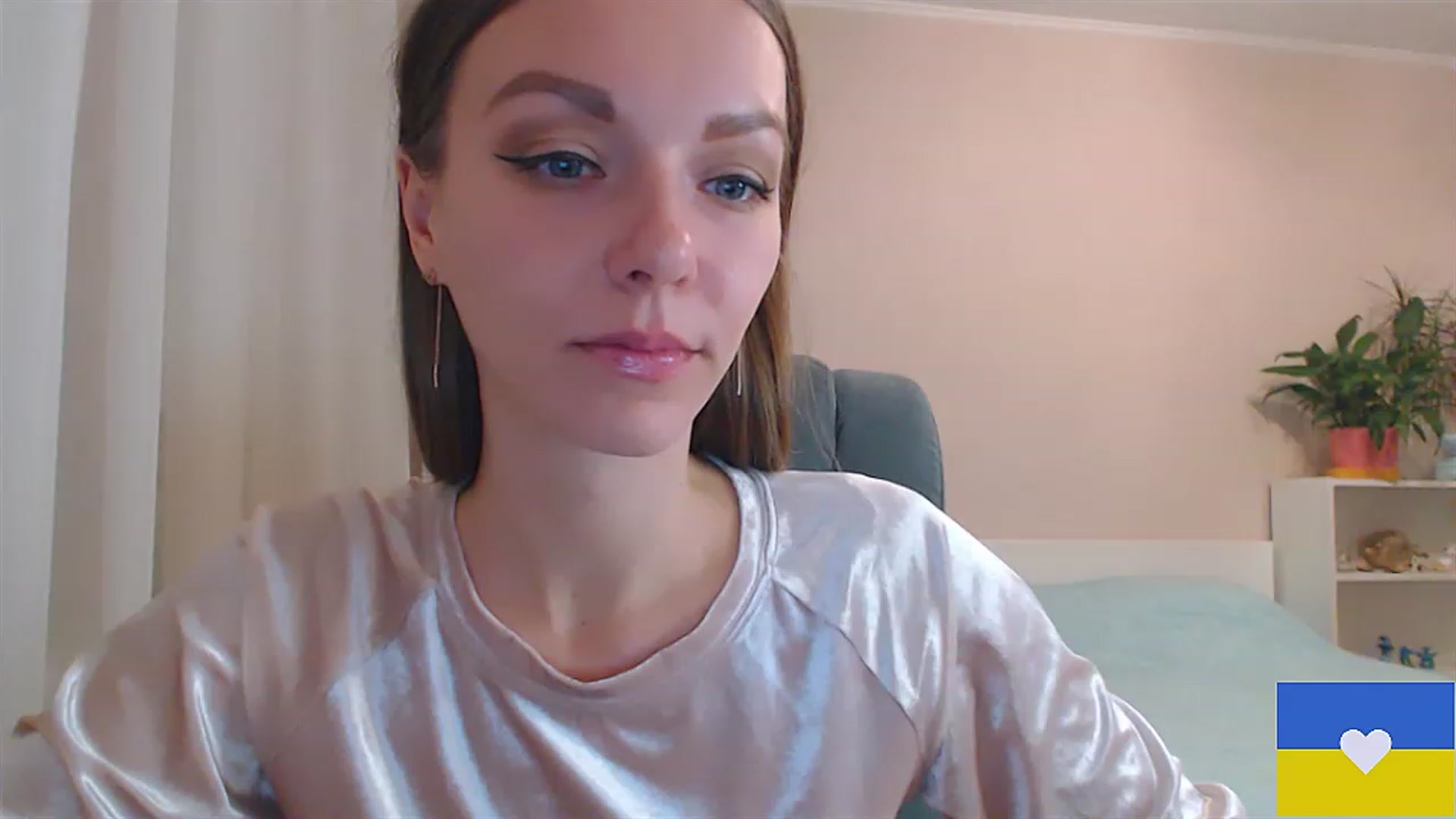 Gallery image thumbnail from Divine_Phenix's myfreecams stream on, 02/11/2023, 20:50 image 14 of 20