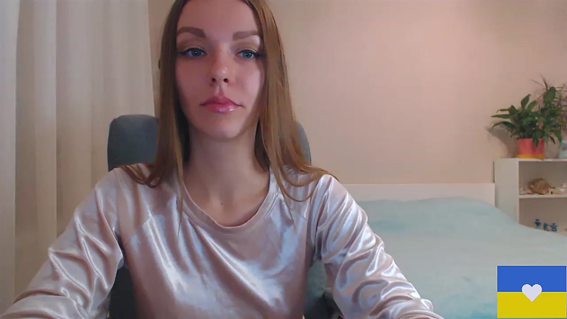 Gallery image thumbnail from Divine_Phenix's myfreecams stream on, 02/11/2023, 20:50 image 4 of 20