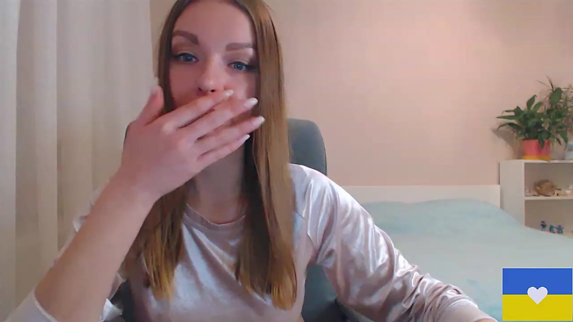 Gallery image thumbnail from Divine_Phenix's myfreecams stream on, 02/11/2023, 20:50 image 5 of 20