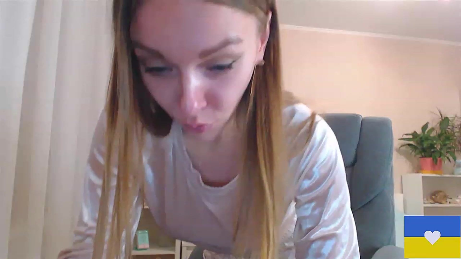 Gallery image thumbnail from Divine_Phenix's myfreecams stream on, 02/11/2023, 20:50 image 20 of 20