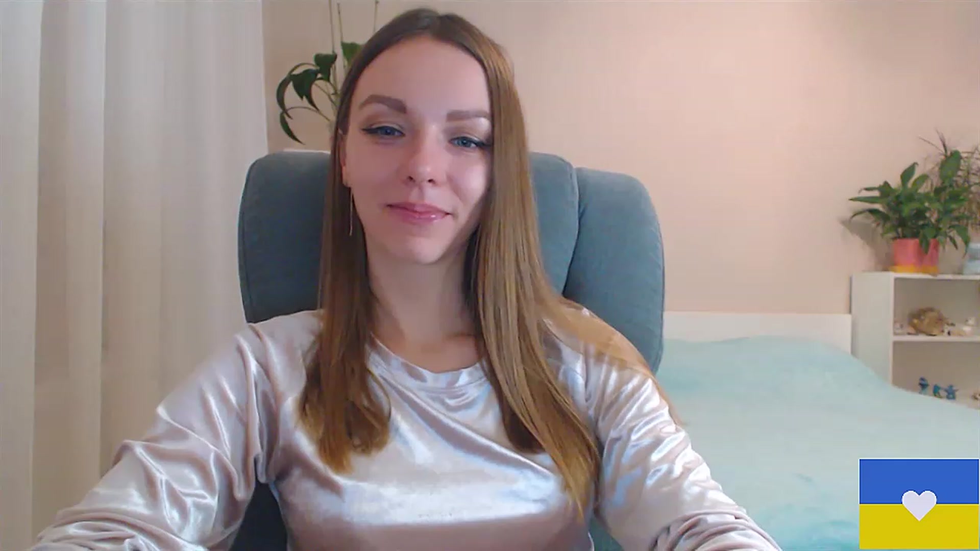 Gallery image thumbnail from Divine_Phenix's myfreecams stream on, 02/11/2023, 21:45 image 4 of 20