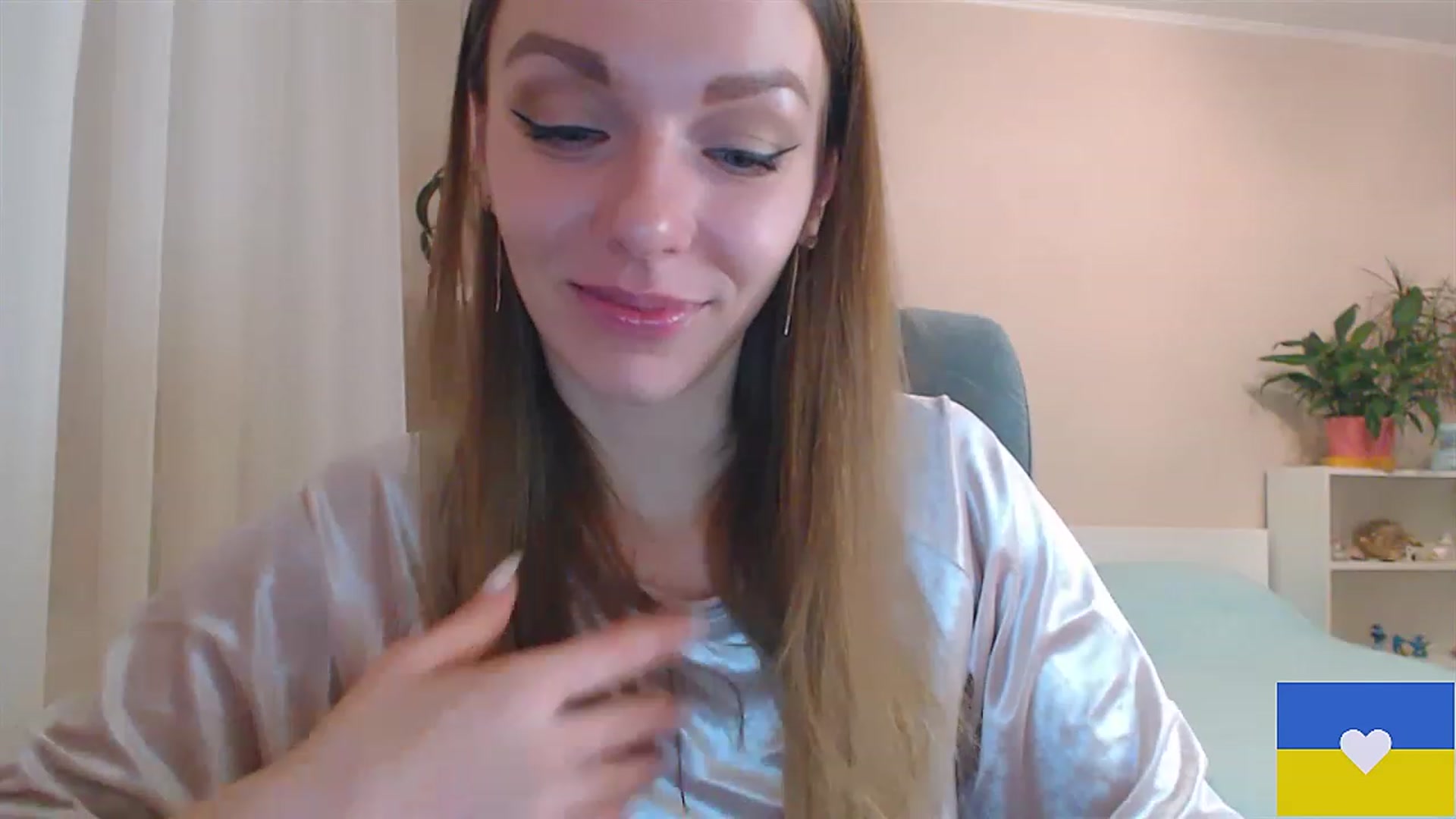 Gallery image thumbnail from Divine_Phenix's myfreecams stream on, 02/11/2023, 21:45 image 19 of 20