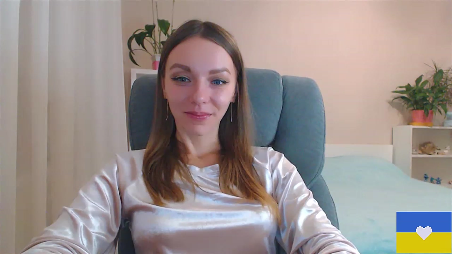 Gallery image thumbnail from Divine_Phenix's myfreecams stream on, 02/11/2023, 21:45 image 18 of 20