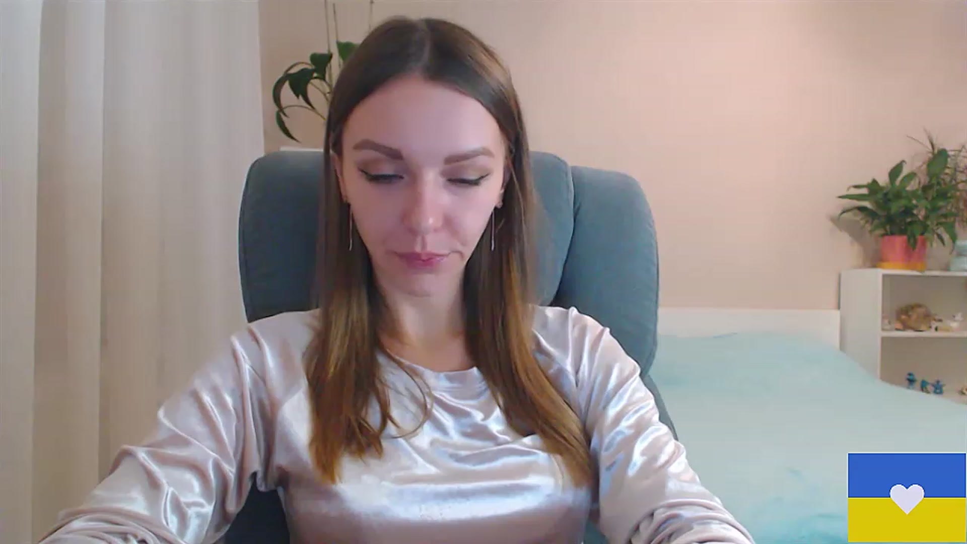 Gallery image thumbnail from Divine_Phenix's myfreecams stream on, 02/11/2023, 21:45 image 9 of 20