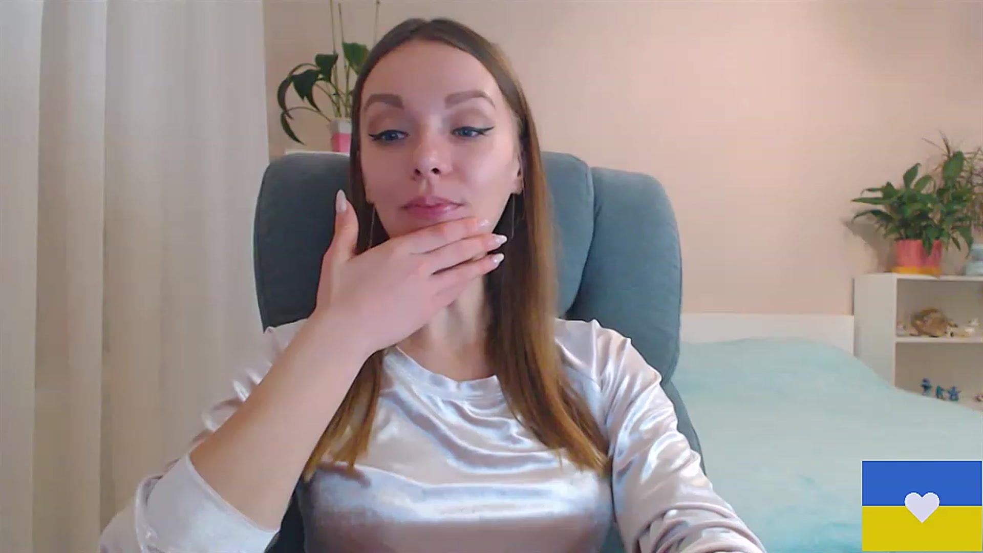 Gallery image thumbnail from Divine_Phenix's myfreecams stream on, 02/11/2023, 21:45 image 13 of 20