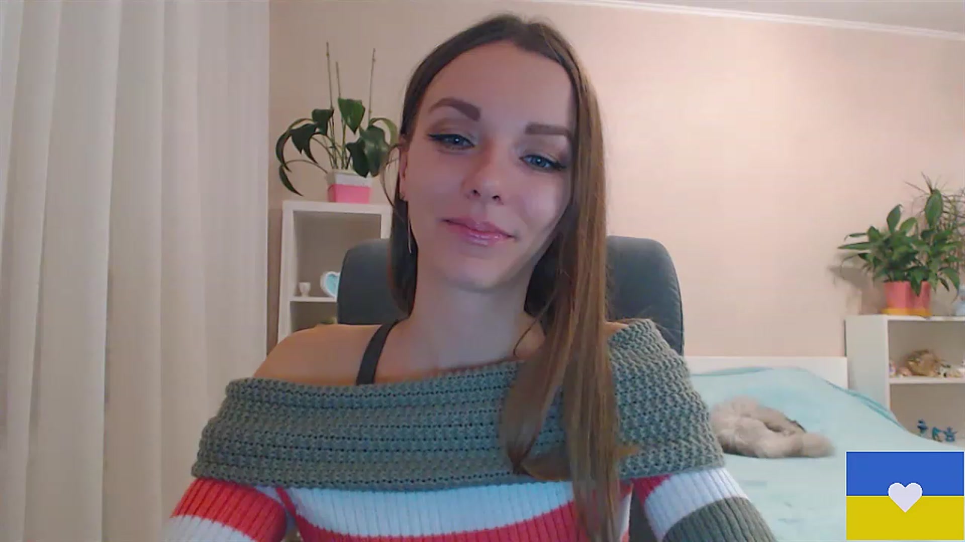 Gallery image thumbnail from Divine_Phenix's myfreecams stream on, 02/13/2023, 17:12 image 5 of 20