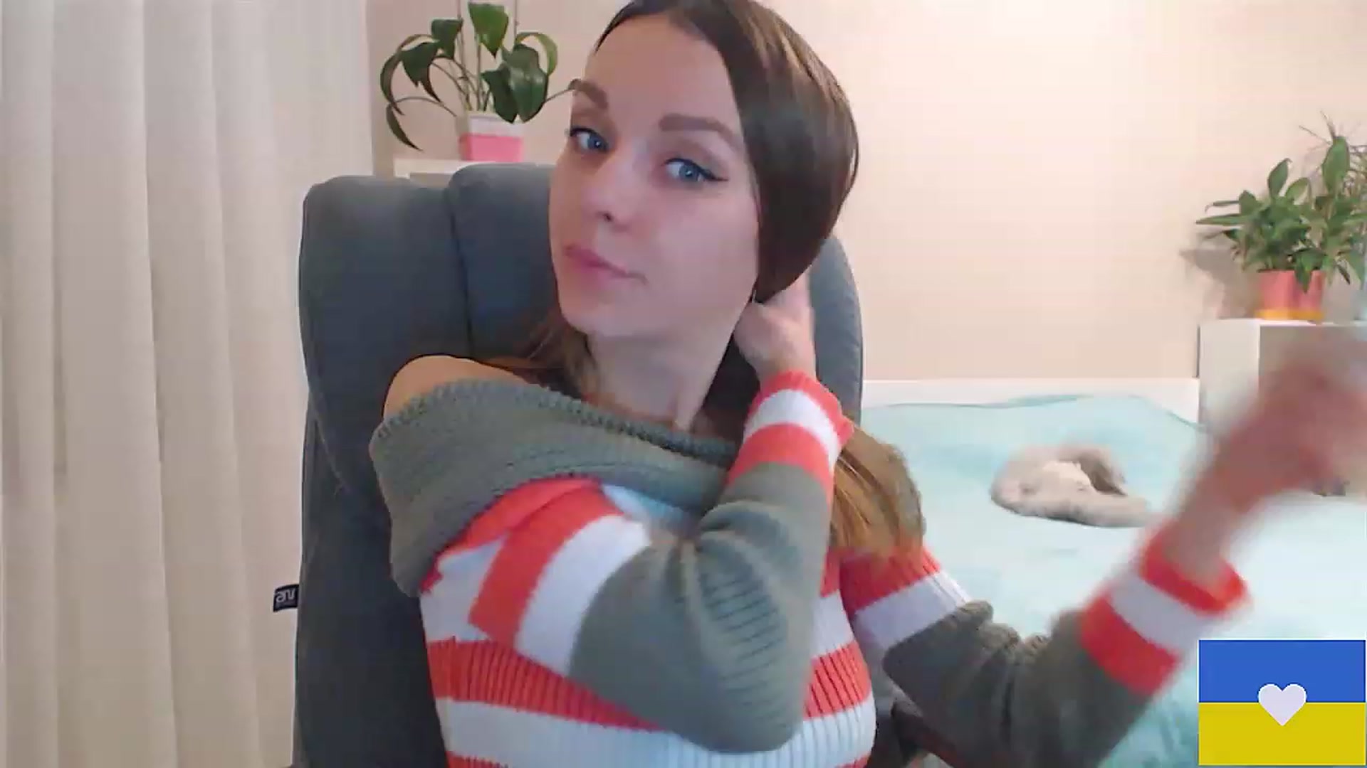 Gallery image thumbnail from Divine_Phenix's myfreecams stream on, 02/13/2023, 17:12 image 12 of 20