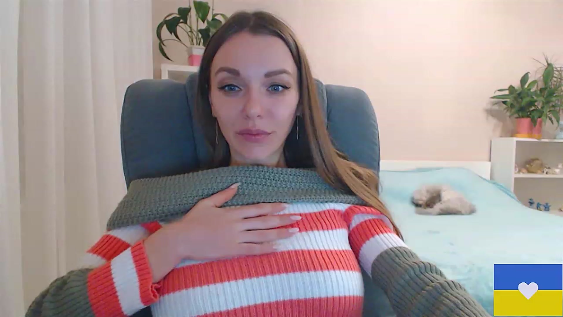 Gallery image thumbnail from Divine_Phenix's myfreecams stream on, 02/13/2023, 18:42 image 10 of 20