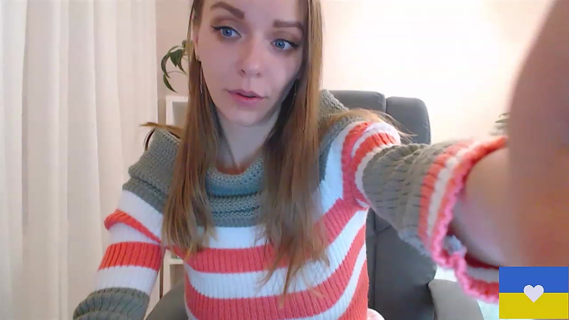 Gallery image thumbnail from Divine_Phenix's myfreecams stream on, 02/13/2023, 18:42 image 19 of 20