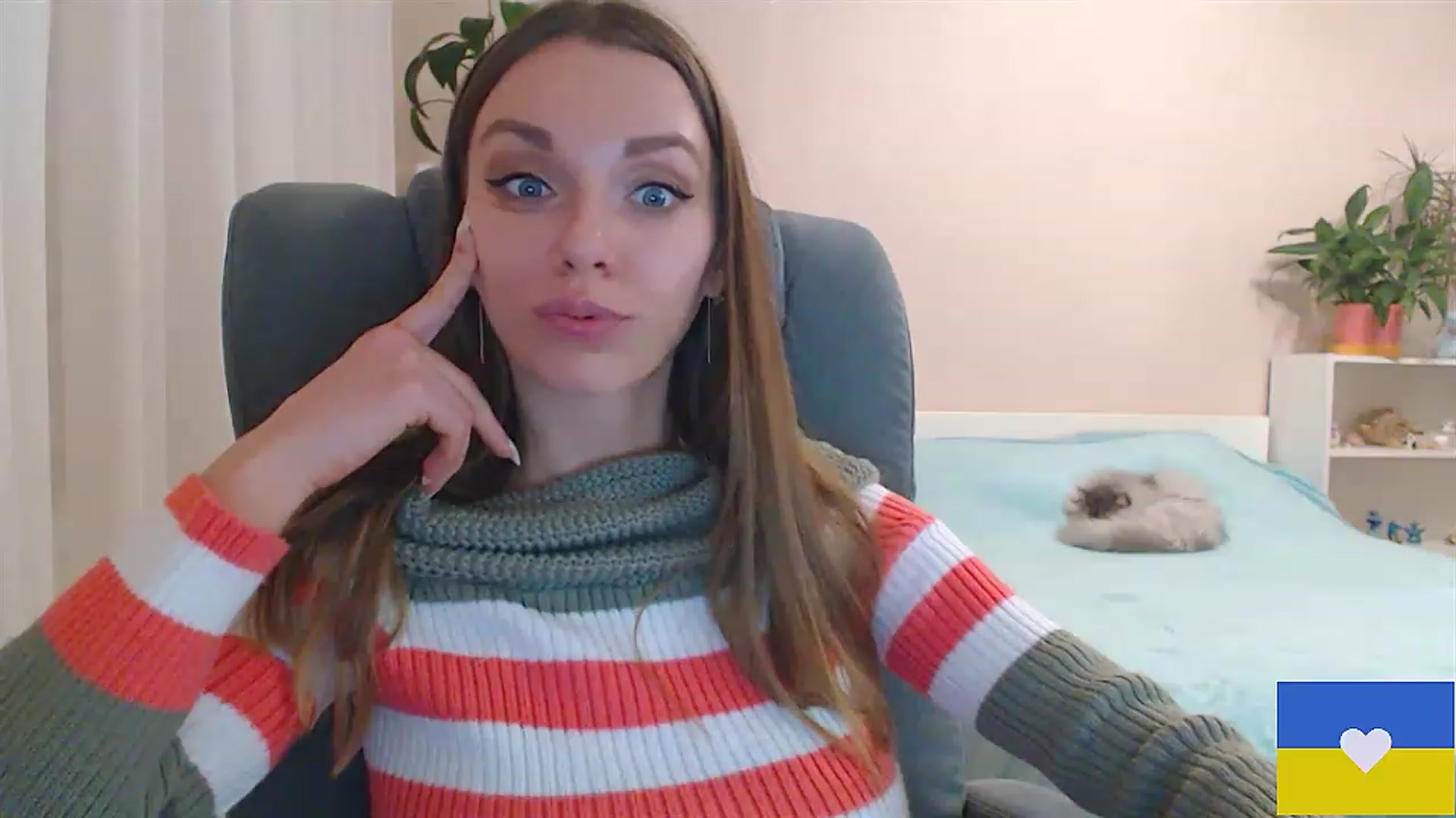 Gallery image thumbnail from Divine_Phenix's myfreecams stream on, 02/13/2023, 18:42 image 8 of 20