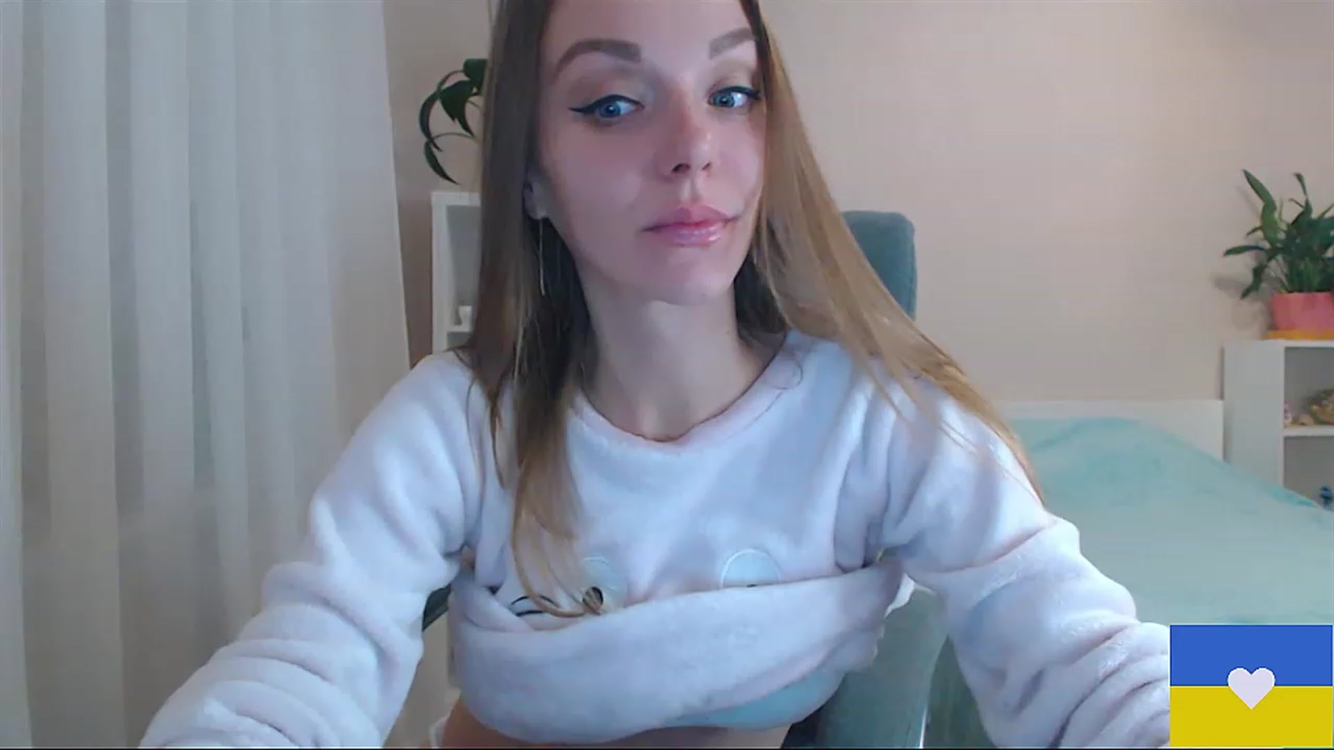 Gallery image thumbnail from Divine_Phenix's myfreecams stream on, 02/18/2023, 19:50 image 11 of 20