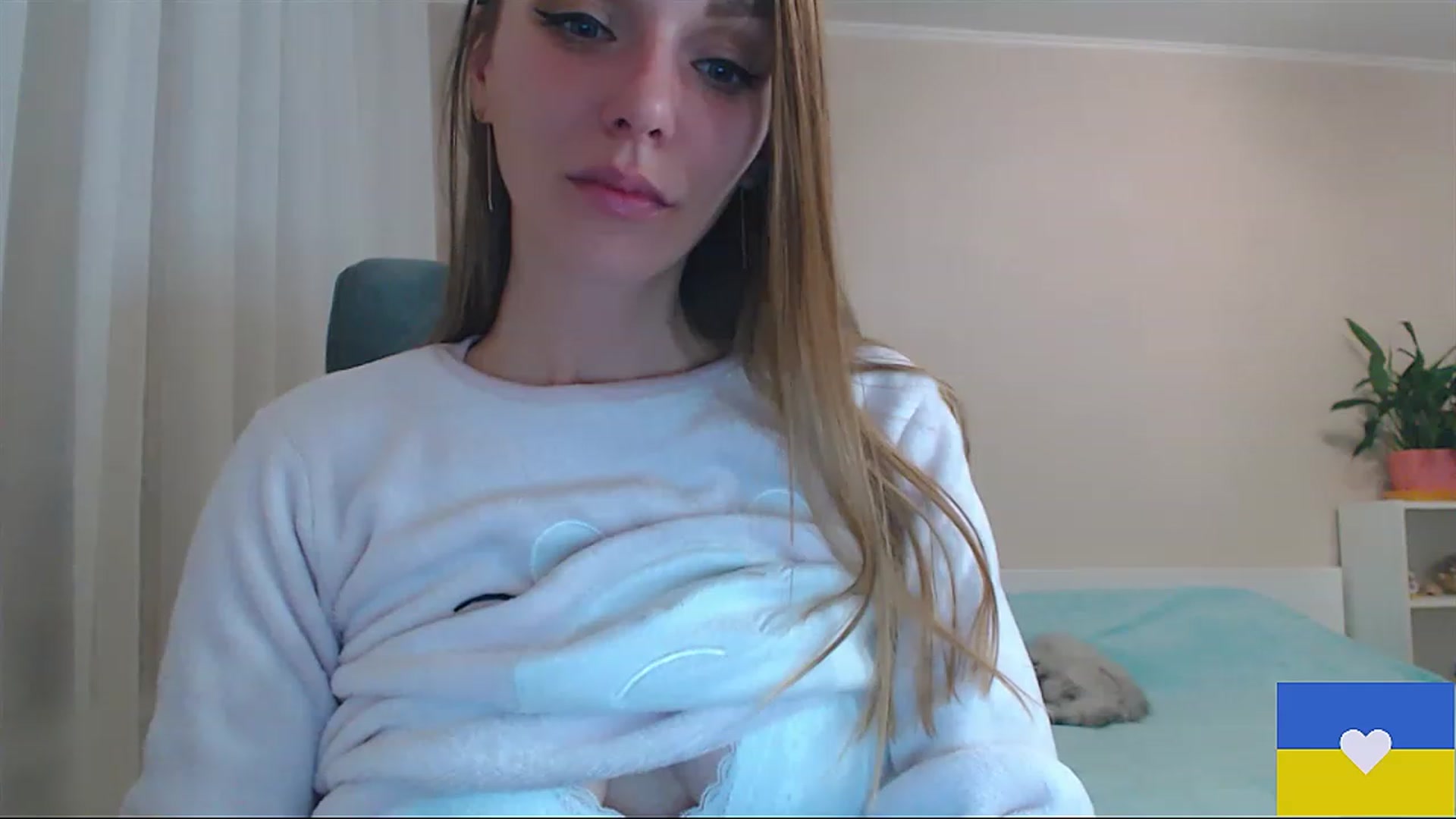 Gallery image thumbnail from Divine_Phenix's myfreecams stream on, 02/18/2023, 19:50 image 18 of 20