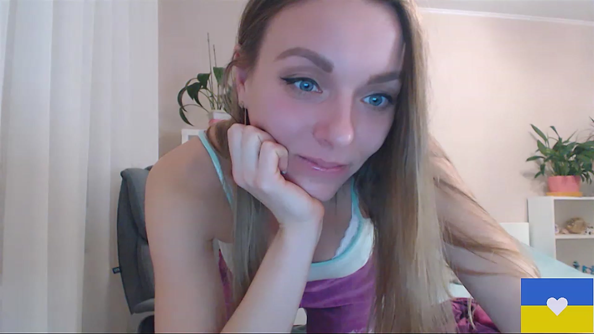 Gallery image thumbnail from Divine_Phenix's myfreecams stream on, 02/19/2023, 20:45 image 5 of 20
