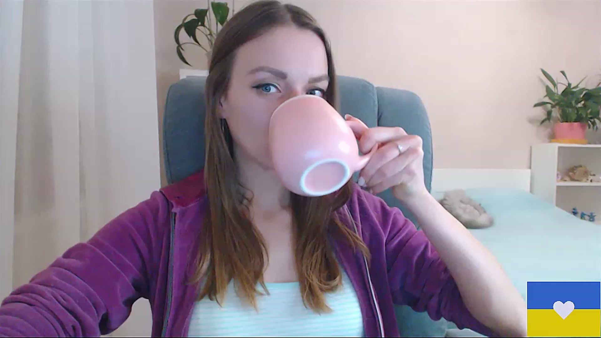 Gallery image thumbnail from Divine_Phenix's myfreecams stream on, 02/19/2023, 21:32 image 7 of 20