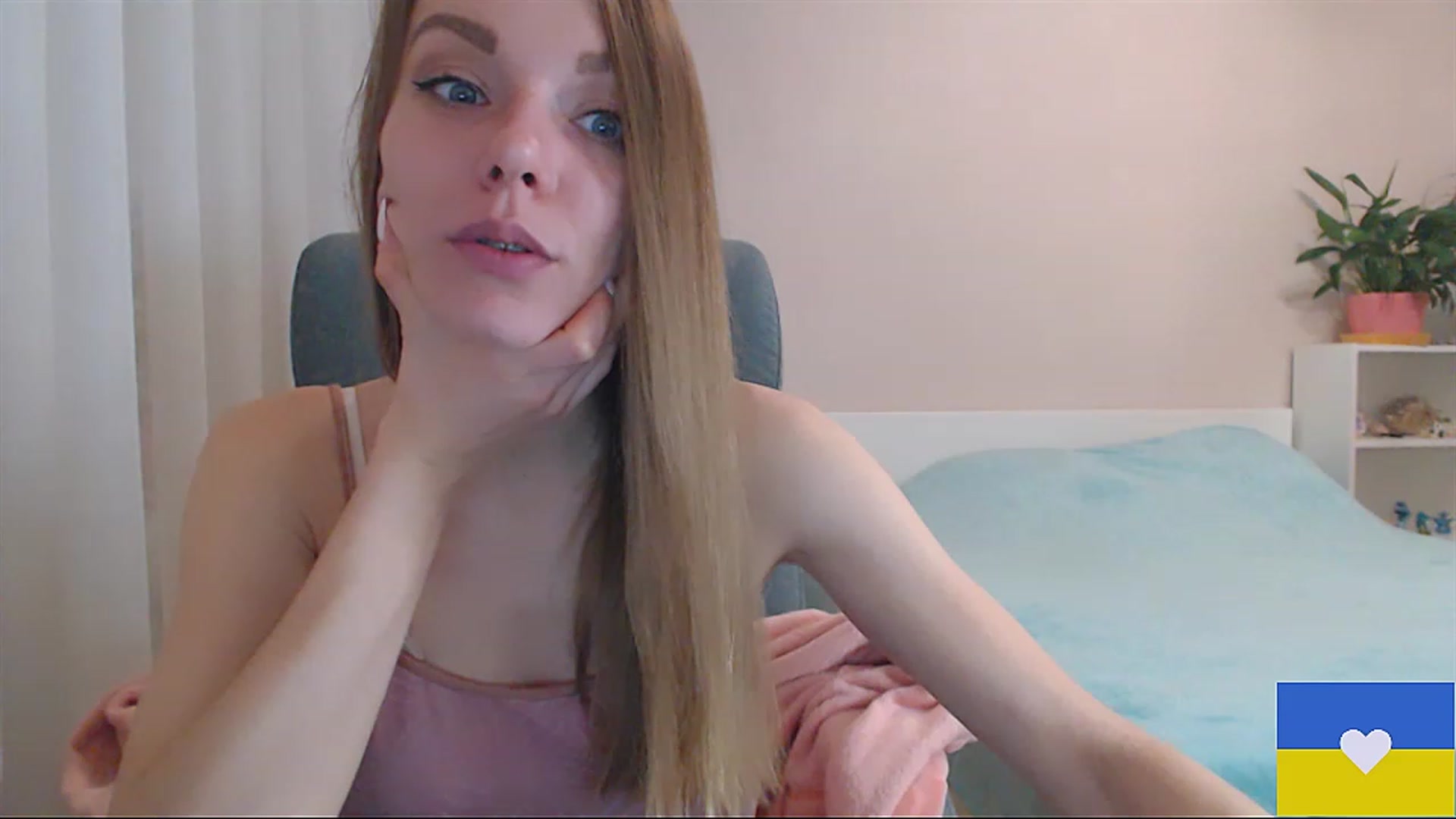 Gallery image thumbnail from Divine_Phenix's myfreecams stream on, 02/20/2023, 22:17 image 20 of 20