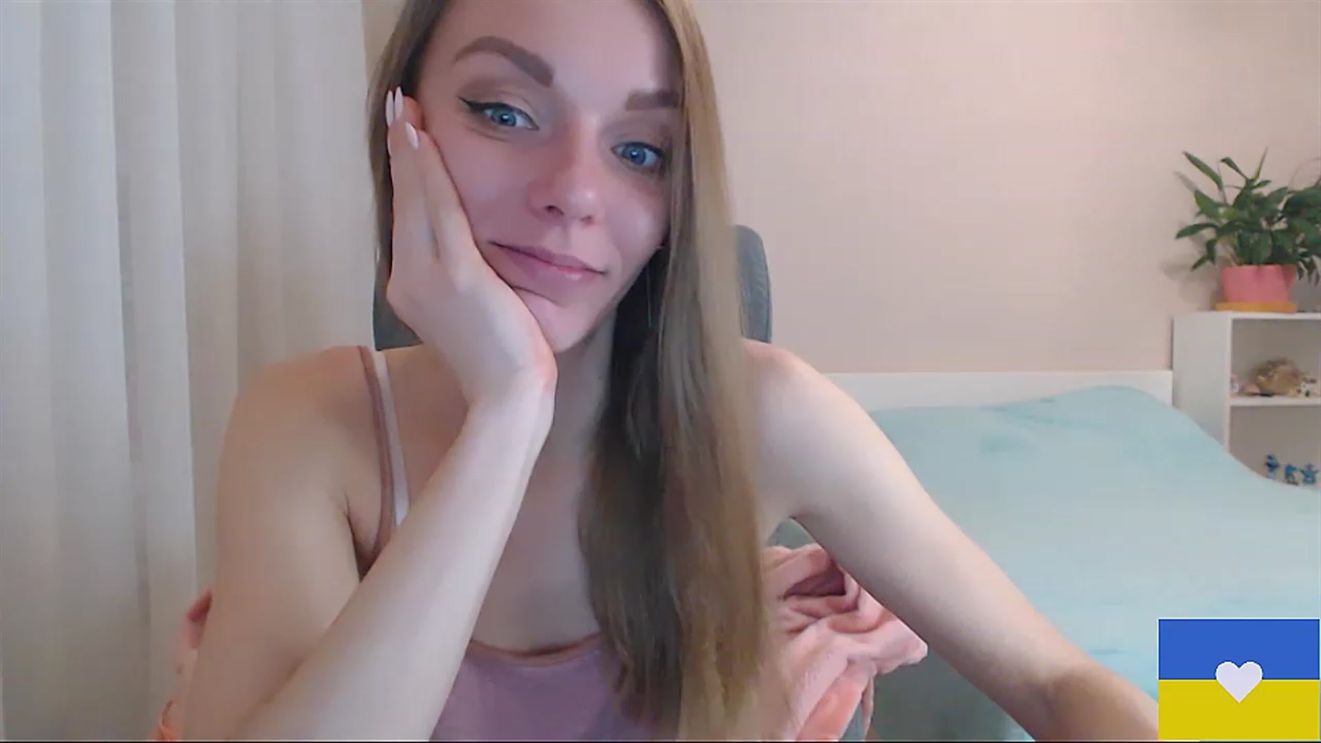 Gallery image thumbnail from Divine_Phenix's myfreecams stream on, 02/20/2023, 22:17 image 17 of 20
