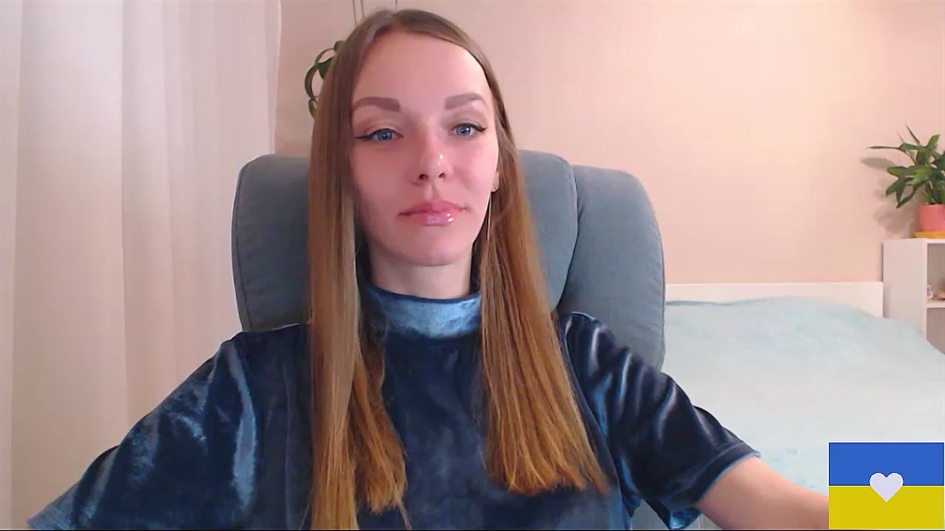 Gallery image thumbnail from Divine_Phenix's myfreecams stream on, 02/23/2023, 20:10 image 3 of 20