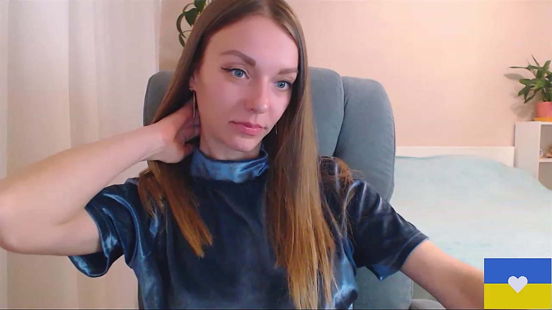 Gallery image thumbnail from Divine_Phenix's myfreecams stream on, 02/23/2023, 20:10 image 7 of 20