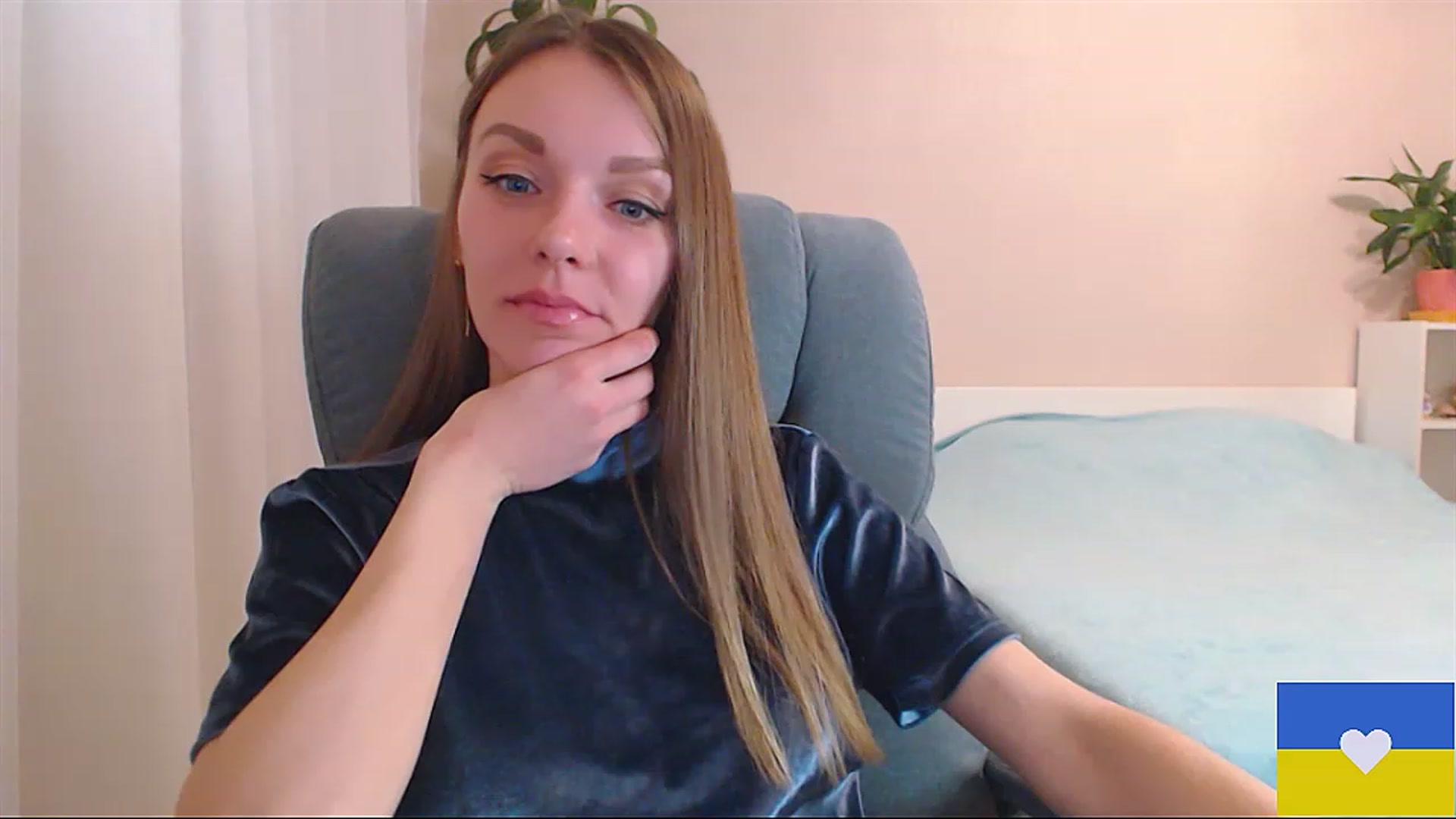 Gallery image thumbnail from Divine_Phenix's myfreecams stream on, 02/23/2023, 20:10 image 14 of 20