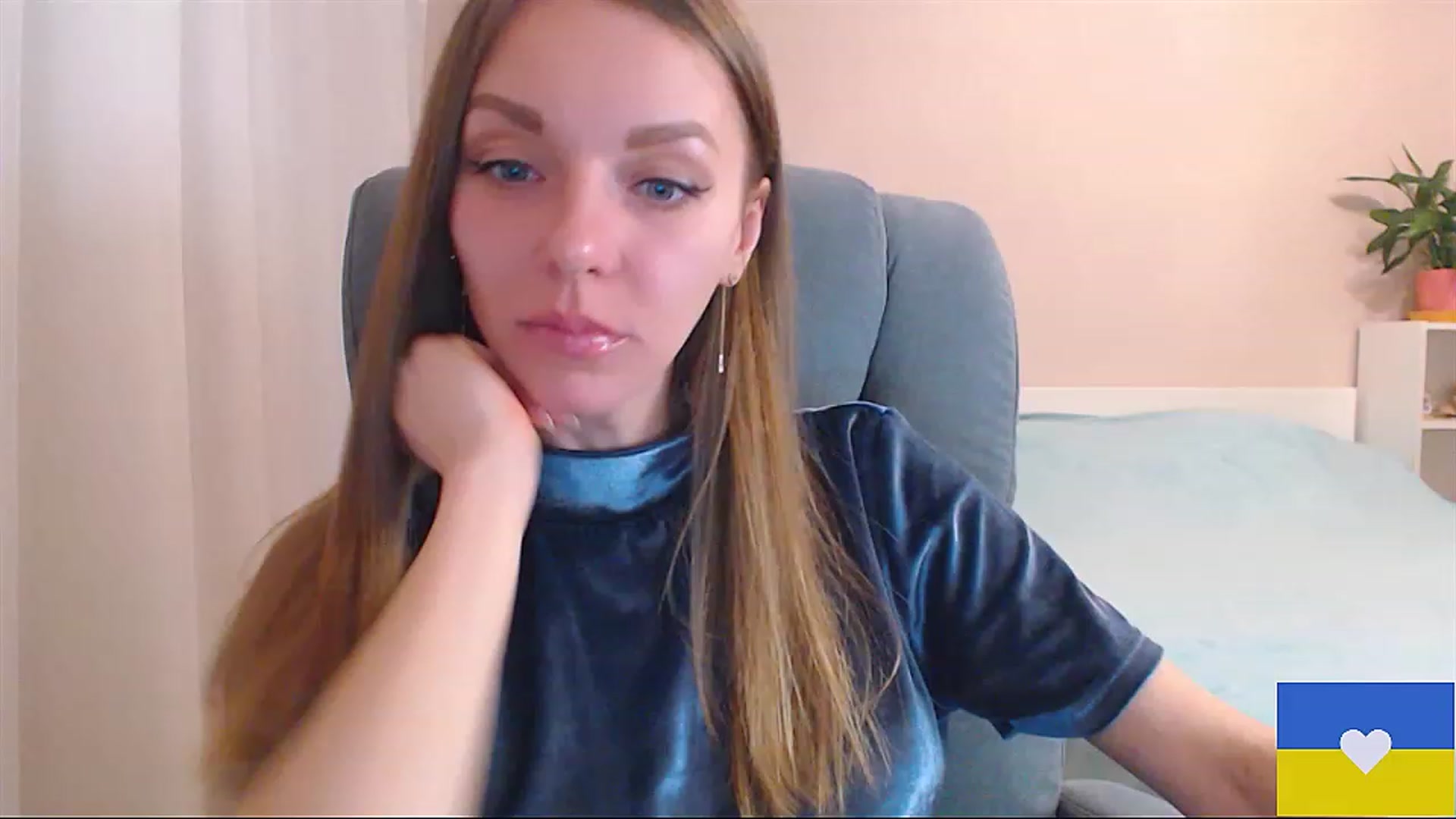 Gallery image thumbnail from Divine_Phenix's myfreecams stream on, 02/23/2023, 20:10 image 10 of 20