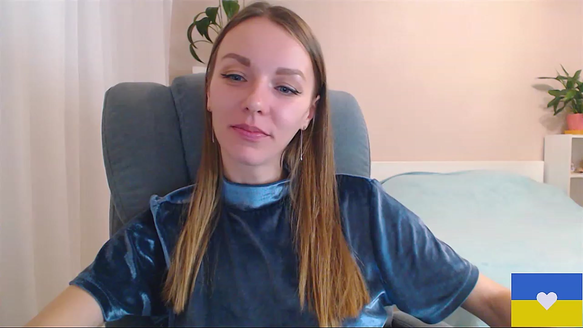 Gallery image thumbnail from Divine_Phenix's myfreecams stream on, 02/23/2023, 22:10 image 15 of 20