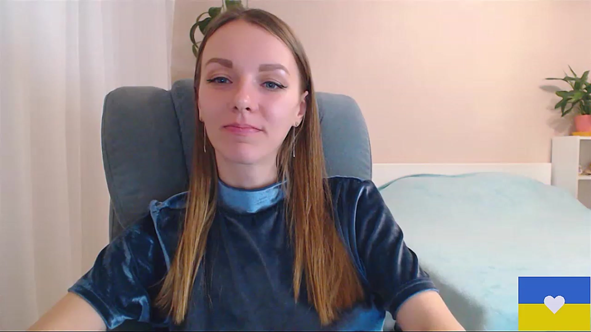 Gallery image thumbnail from Divine_Phenix's myfreecams stream on, 02/23/2023, 22:10 image 14 of 20