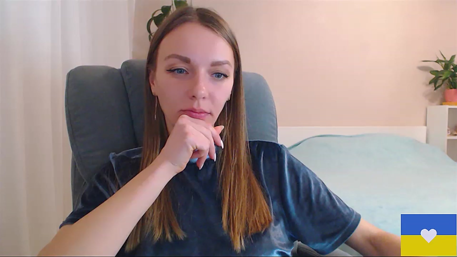 Gallery image thumbnail from Divine_Phenix's myfreecams stream on, 02/23/2023, 22:10 image 17 of 20
