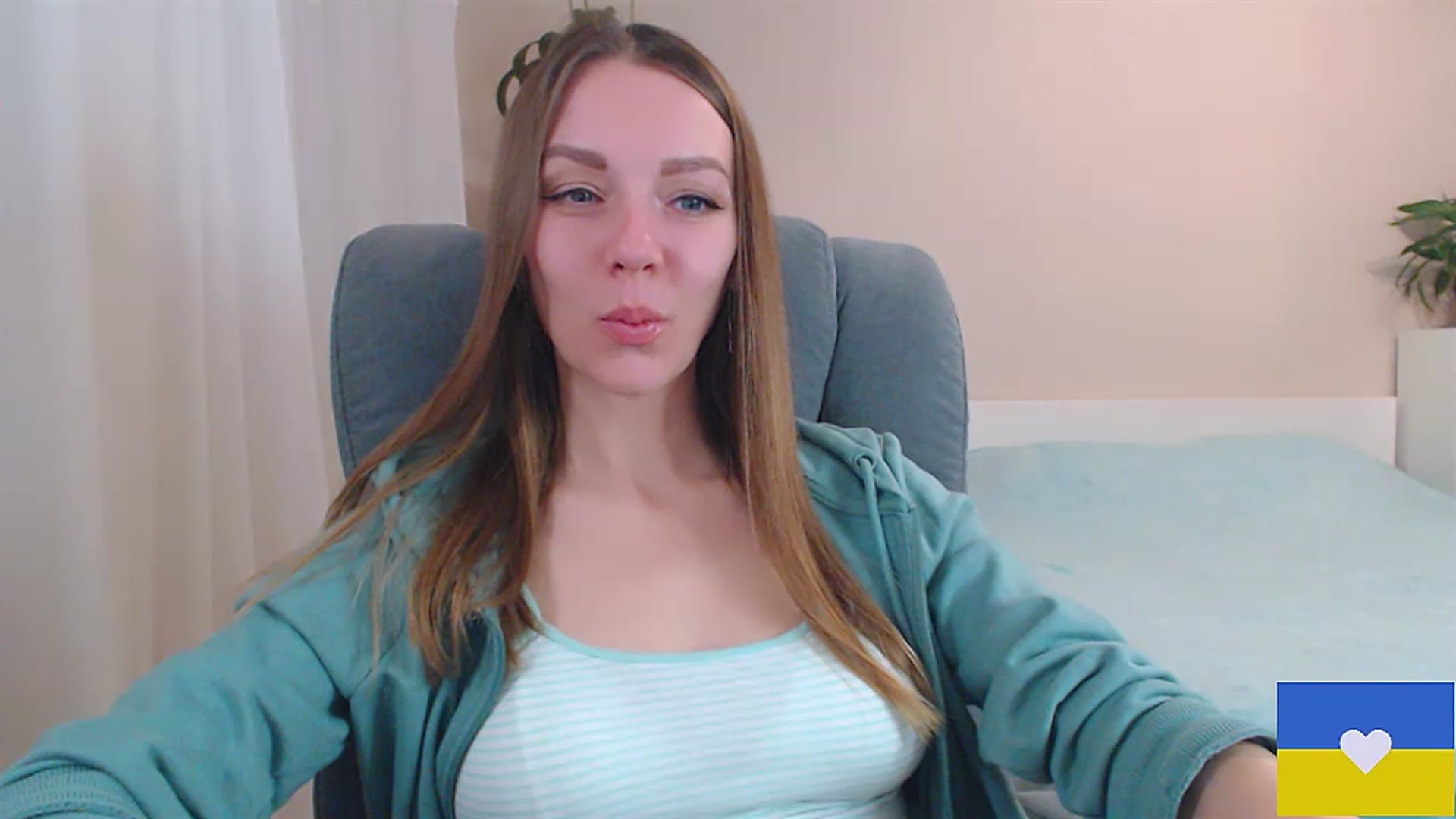 Gallery image thumbnail from Divine_Phenix's myfreecams stream on, 03/22/2023, 19:35 image 19 of 20