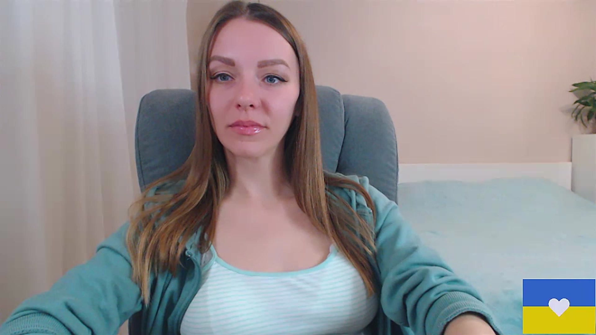 Gallery image thumbnail from Divine_Phenix's myfreecams stream on, 03/22/2023, 19:35 image 15 of 20
